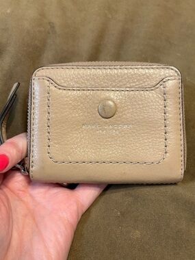 Marc Jacobs Pebbled Leather Small Snap Card Wallet in Taupe